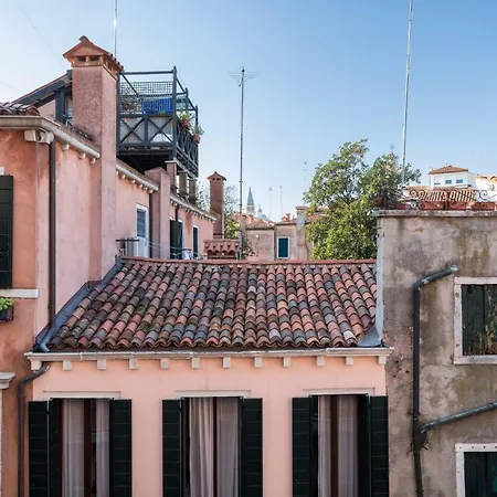 Vha Collection - Biennale 1 & 2 , Elegant Apartments 15 Min Walk From St Marks Square-3